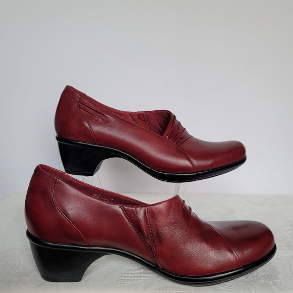 CLARKS Wyld Foxtro Slip-On Leather Shoes- Wine color- Women's Size 9M - Picture 10 of 15